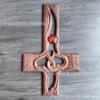 Estación independiente transfronteriza Cruz de amor de madera de San Valentín Cruz de madera tallada artesanías de madera
