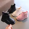 Entrega de una sola pieza zapatos de invierno de algodón para bebé 1 botas de tubo ahumado cálidas con forro polar de algodón 2 zapatos para bebé niño y niña