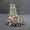 Arranjo floral artificial elegante e atmosférico em cascata para festas de aniversário, salões de casamento, salas privadas de hotel e adereços de decoração de fundo para mesa de jantar
