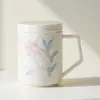 Xícara de Chá Lírio com Tampa em Porcelana Arita Pintada à Mão da Dinastia Tang e Song, Xícara com Infusor de Chá em Cerâmica, Xícara Pessoal