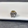 Una gran colección de pequeños accesorios de cobre para joyería, adornos y proyectos de bricolaje. F61