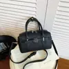 Nova Bolsa Boston Simples de Alto Valor Outono 2026 Estilo Coreano Moda de Nicho Elegante Bolsa de Ombro Transversal para Mulheres