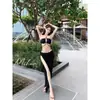Biquíni Preto Sexy de Verão 2025 Novo Estilo Hottie com Amarração no Pescoço Conjunto de Três Peças Roupa de Banho para Resort de Praia e Spa para Mulheres