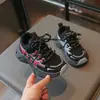 Zapatillas deportivas de suela blanda estilo coreano para niños, nueva colección otoño 2026, zapatillas deportivas transpirables para exteriores para niños, zapatos antideslizantes para niñas