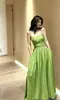 Vestido Largo de Resort Francés sin Espalda con Tirantes Finos, Color Sólido Adelgazante Versátil