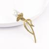 Broche Tulipa Barroco Broche Seiko com microincrustação de pérola ou suporte vazio com textura cheia de ouro e prata