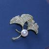Accesorios DIY Exquisito Broche de Perla Hoja de Ginkgo Accesorios Soporte Vacío Moda Pin para Abrigo Corsage Soporte 8-10