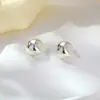 Pendientes Personalizados Simples Europeos y Americanos Material de Cobre Brillante Pendientes Personalizados de Moda Latón Pendientes de Diseño Original Venta al por Mayor