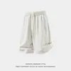Shorts esportivos masculinos para atividades ao ar livre, novo estilo de verão, leve e respirável, com toque fresco, apresentando barra dividida e faixas refletivas, comprimento de cinco pontos