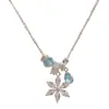 Moda de Nicho Lujo Ligero Zircón Pétalo Gota de Agua Colgante Collar Exquisito Versátil Diseño Súper Brillante Cadena para Clavícula Mayoreo