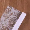 Comercio Exterior Transfronterizo Al por Mayor Día de San Valentín Papel de Regalo Floral Impermeable Materiales Papel de Envoltura para Ramo Belleza Rosa