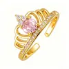 Anillo nuevo de estilo europeo y americano transfronterizo de lujo ligero, forma de corazón, corazón de amor, lazo, pavimentado con microcirconias, geométrico, abierto, anillo para el dedo, venta al por mayor