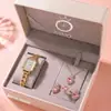 Relógio Feminino Moda Versátil Quadrado de Negócios Pulseira Vazada Mostrador em Barra Relógio Diário para Namoradas