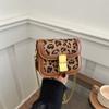 Bolsa Feminina Vintage Pequena Quadrada Estampa de Leopardo Transfronteiriça 2025 Nova Moda Cor Contrastante Transversal Nicho Pequena Estilo Chanel Tendência Bolsa Infantil