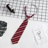 EstiloJK de Escola Japonesa! Gravata Curta Retro Sem Nó Amigável para o Dia a Dia, Cor Sólida/Listrada F773 Gravata Preta Vermelha para Homens
