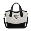 Bolsos populares para mujer de este año 2026 nuevo nicho bordado de diamantes bolso de hombro versátil estilo ins bolso cruzado de hombro