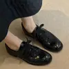 2026 Nuevos Zapatos Clásicos Mocasines para Mujer con Punta Redonda, Diseño de Costura Lateral, Estilo Nicho con Cordones, Boca Profunda, Tacón Grueso Brillante