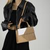 Nova Moda 2024 Bolsa de Ombro Retrô Bolsa de Mão Costura Transversal Moda Simples Bolsa Feminina de Axila