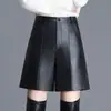 Shorts de cuero PU para mujer, nuevo estilo otoño e invierno, de cintura alta, pierna ancha, corte holgado, adelgazantes, modernos, versátiles, de corte recto, hasta la rodilla, adecuados para usar con botas