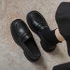 Loafers feminino 2023 outono novos sapatos femininos fundo grosso forrado de lã slip-on jk sapatos individuais aumentou sapatos de couro estilo britânico