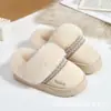 Atacado Transfronteiriço Pantufas Infantis Fofas com Salto Espessado, Pantufas de Algodão Quentes para Bebê para Interior, Pantufas Antiderrapantes para Outono e Inverno para Meninas