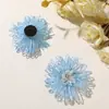 Flor de margarita hueca de cristal envuelta a mano DIY simple versátil liga para el pelo decoración de zapato broche accesorio de ropa