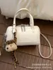 Bolso de Mano Pequeño Exquisito y Moderno para Mujer, Nuevo Bolso Tipo Bowling de Nicho 2026 con Acabado de Alta Gama, Bolso Cruzado tipo Almohada