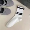 2026 Novas Meias Femininas Simples de Renda na Altura da Panturrilha Color Block Listras Etiqueta de Tecido com Letras Meias de Algodão Estilo ins Versátil Meias Empilhadas