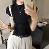 Camiseta feminina de manga curta, cor sólida e gola redonda, novo estilo de verão, top de tricô sexy com recortes, modelo justo e afina a silhueta