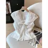 Camisa Branca Curta Bordada em Renda Francesa Vazada para Mulheres, Novo Estilo de Verão com Laço Elegante e Mangas Fluidas