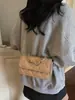 Bolso Cuadrado Pequeño Acolchado con Cadena Estilo Chanel, Bolso de Mano de Lujo Ligero a la Moda, Bolso Cruzado de Hombro Versátil y Elegante de Nicho