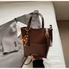 Coleção de Bolsas Populares para Mulheres de Nicho Pequeno, Nova Bolsa Transversal Suede Retrô, Bolsa Saco Satchel de Alta Qualidade e Super Popular