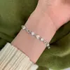 Pulseira de zircônia doce e legal para amor para meninas design simples de nicho estudante coração oco joia de mão presente versátil