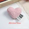 Nuevos Accesorios de Peluche con Relleno de Algodón en Forma de Corazón Etiqueta de Tela Corazón de Melocotón Accesorios para el Cabello Bolsas Zapatos Calcetines Accesorios de Ropa Joyería Colgantes Pequeños