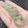 Anillo de jade Dongling Jade anillo de jade verde hierba anillo de jade verde fruta Anillo clave verde Anillo cuentas anillo para correr anillo de jade para hombres y mujeres