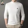 Camiseta de veludo dupla face com gola redonda para outono e inverno 2023, nova moda outono e inverno para jovens e meia-idade, manga longa amiga da pele, camiseta para usar por baixo masculina