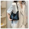 Bolso Simple de Moda con Patrón de Cocodrilo para Mujer 2024 Primavera y Verano Nuevo Estilo Coreano Bolso de Hombro de Alta Gama Bolso Sobaco de Cuero Aceitado