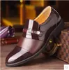 Zapatos de vestir formales para hombre de cuero punta redonda casual británico transpirables para el trabajo slip-on resistentes al desgaste suela blanda zapatos de cuero de una sola pieza entrega