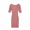 Vestido SY2046-26 Otoño chic de manga corta con escote cuadrado bajo, silueta ajustada y falda corta, diseñado para llevar en capas