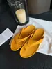 Sandalias de Tanga Nuevas de Verano Gamuza Moda Simple Para Exterior Cómodas de Fondo Plano Chanclas de Tanga para Playa