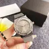 Reloj Cuadrado con Esfera Totalmente Diamantada, Correa de Caucho Marrón y Esfera Color Café, Elegante y Versátil Reloj para Mujer para el Trabajo y el Uso Casual