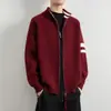Nuevo Suéter Cardigan de Punto Rayado Otoño/Invierno 2026 para Hombre, Ajuste Holgado Casual, Adecuado para Vestir en Capas