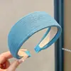 Faixa de cabeça de aba larga, uma faixa de tecido moderna e versátil com alta elasticidade, perfeita para cobrir fios soltos, adequada para mulheres usarem diariamente