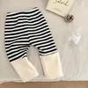 Calças Leggings Forradas com Fleece para Meninas Estilo Coreano Combinação de Cores Bebê Espessadas Casuais Calças Quentes para Usar por Fora para Bebê com Bumbum Grande Todas as Ocasiões