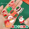 Lindo broche de Navidad, accesorio DIY para las mochilas de los estudiantes de primaria, insignia de dibujos animados de Santa Claus, pequeño regalo