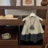 Uma sensação de relaxamento! Top Regata Plissada para Bebê Menina Cinza Perfil Calças Soltas Estilo Estrangeiro