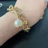 Europa e Estados Unidos fornecimento transfronteiriço elegante pingente de pérola colar curto pulseira moda corrente grossa colar exagerado feminino
