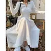Vestido Preto de Manga Longa para Mulheres Outono 2023 Novo Estilo Francês Aparência Afinando a Cintura Saia Estilo Hepburn