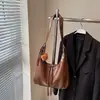 Bolsa de ombro retrô de grande capacidade para mulheres, nova bolsa versátil para ombro e transversal 2026, bolsa de mão tote para o dia a dia