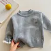 Suéter Masculino Outono/Inverno 2025 Nova Moda Bebê com Forro de Fleece Espessado Criança Pequena Tricô Top Camisa Básica Infantil